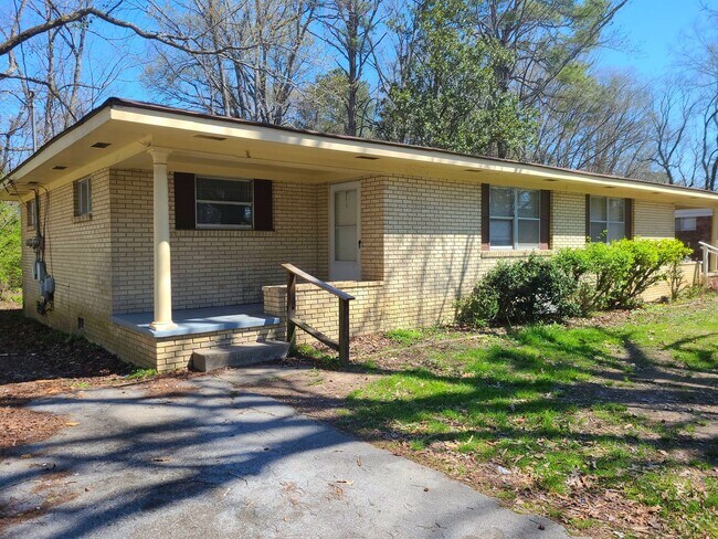 Building Photo - 2 bed 1 bath in Brainerd - $500 off move i...