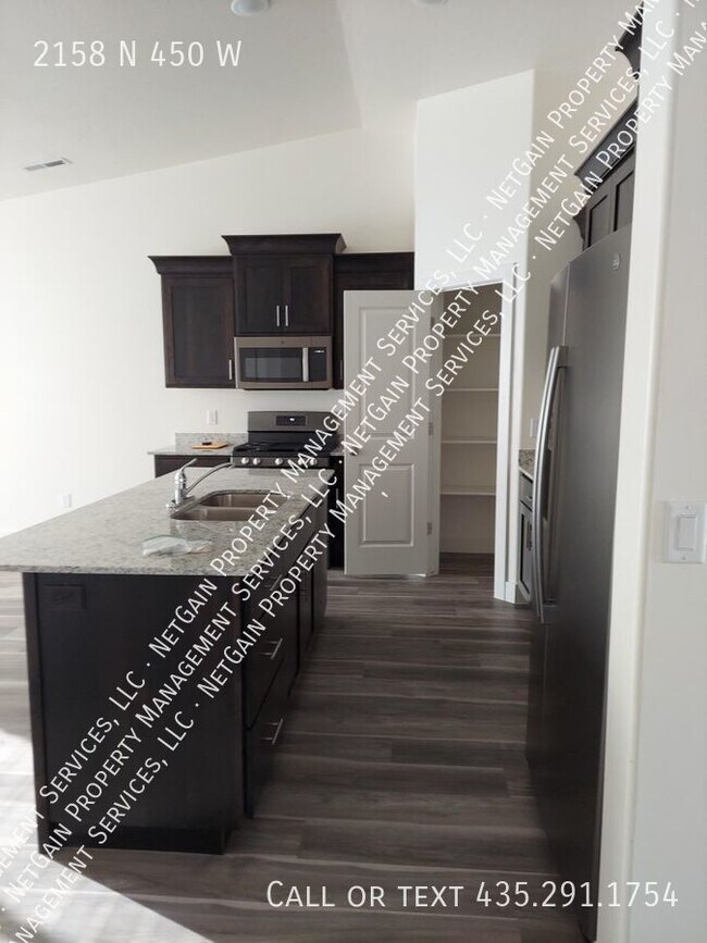 Foto del edificio - 3 Bedroom Sage Springs Twinhome
