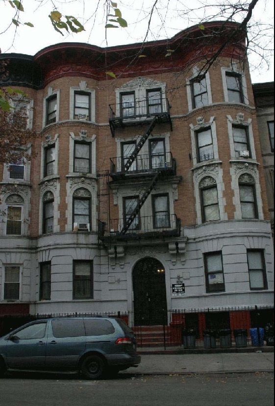 Primary Photo - 1014 Park Pl