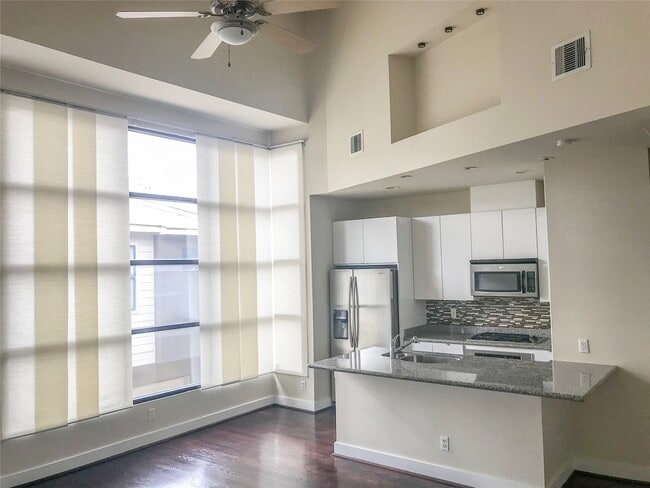 Building Photo - 1019 Bonner St