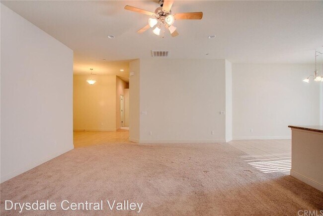 Building Photo - 3 br, 2 bath House - 2036 Piro Dr.