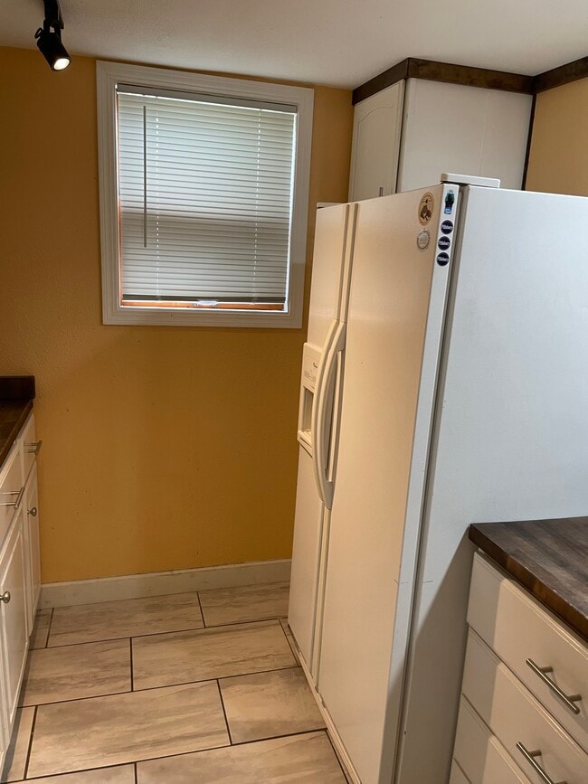 Refrigerator - 2940 N 63rd St