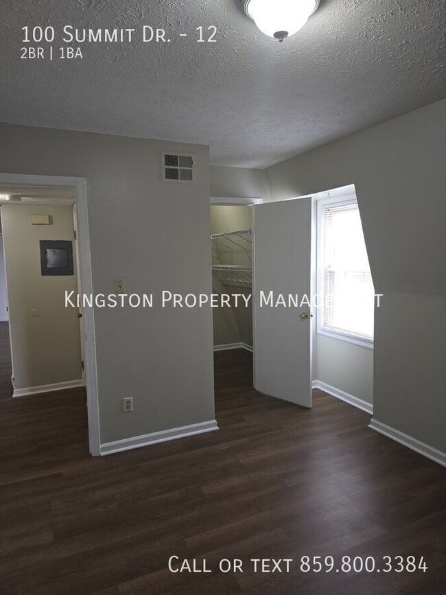 Foto del edificio - 100 Summit Dr