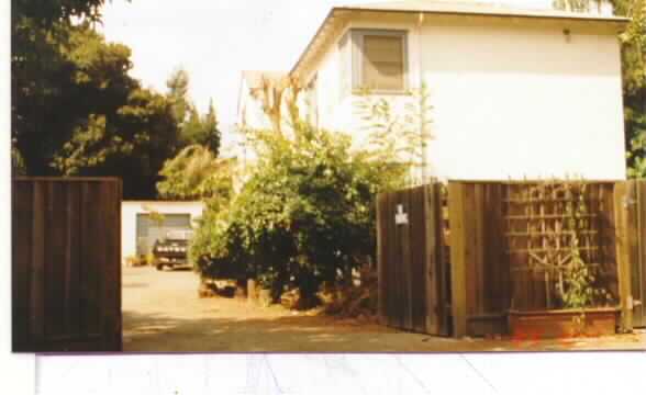 Building Photo - 610 Circle Dr