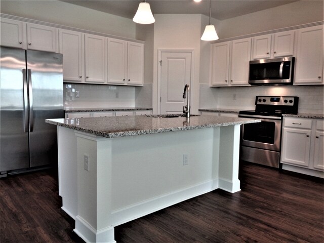 Building Photo - 4824 Reisswood Loop