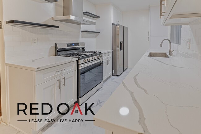 Building Photo - ~4 Weeks FREE~ Magnificent Two Bedroom wit...