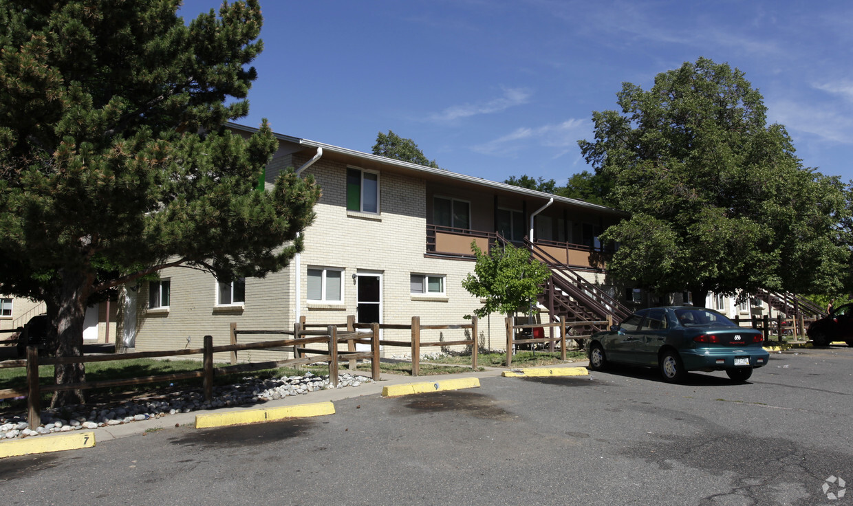 Primary Photo - Northridge Apartments & Storage