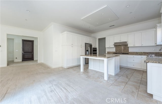 Building Photo - 68 Meander