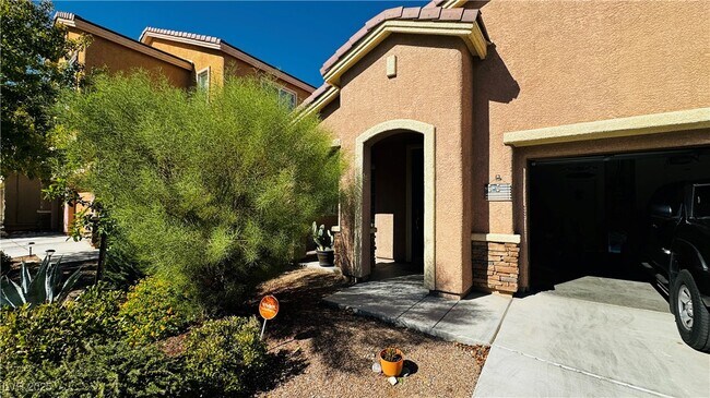 Foto del edificio - 4028 Blueberry Peak Ln