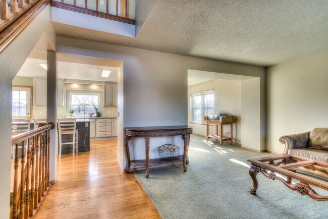 Foto del edificio - Gleneagle - 5 beds 3 1/2 bath. Mountain Vi...