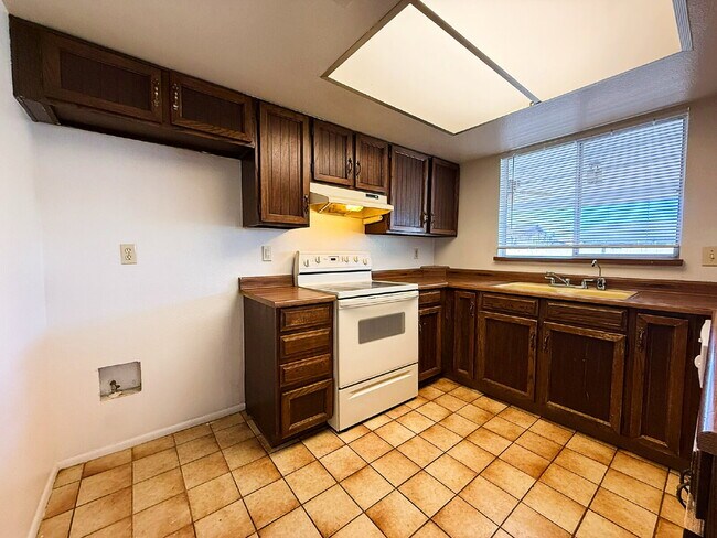 Foto del edificio - "Charming 3-Bedroom Oasis in Goodyear - Sp...