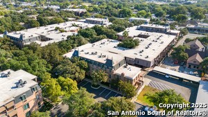 Foto del edificio - 7707 Broadway St