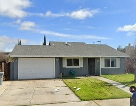Building Photo - 330 Kumquat Ave