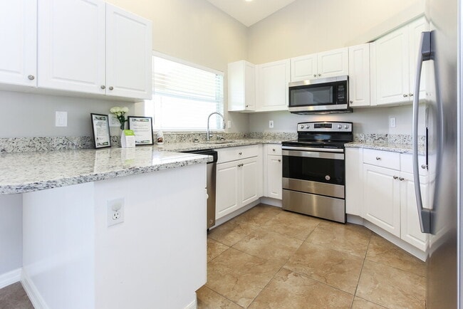 Foto del edificio - 1718 SW 12th Terrace