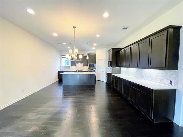Building Photo - 617 Barnstorm Dr