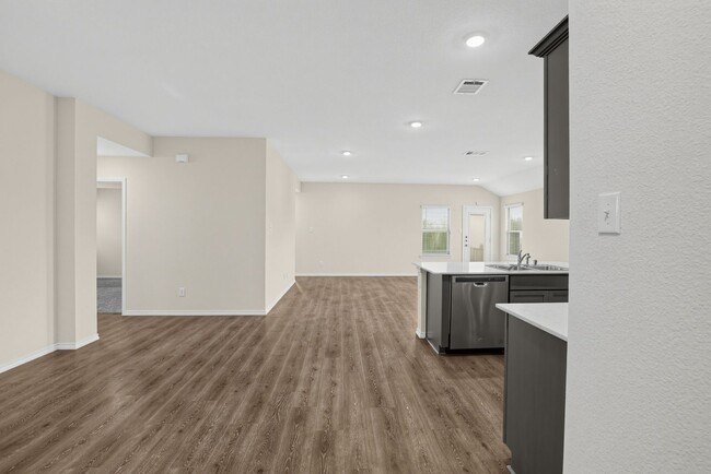 Foto del edificio - 116 Sir Barton Ln
