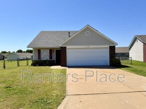 Building Photo - 2102 Greenbrier Ct