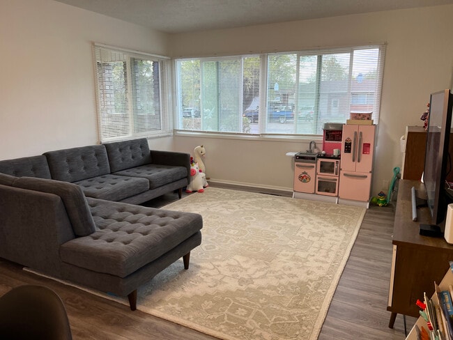 Living Room - 264 E 500 N