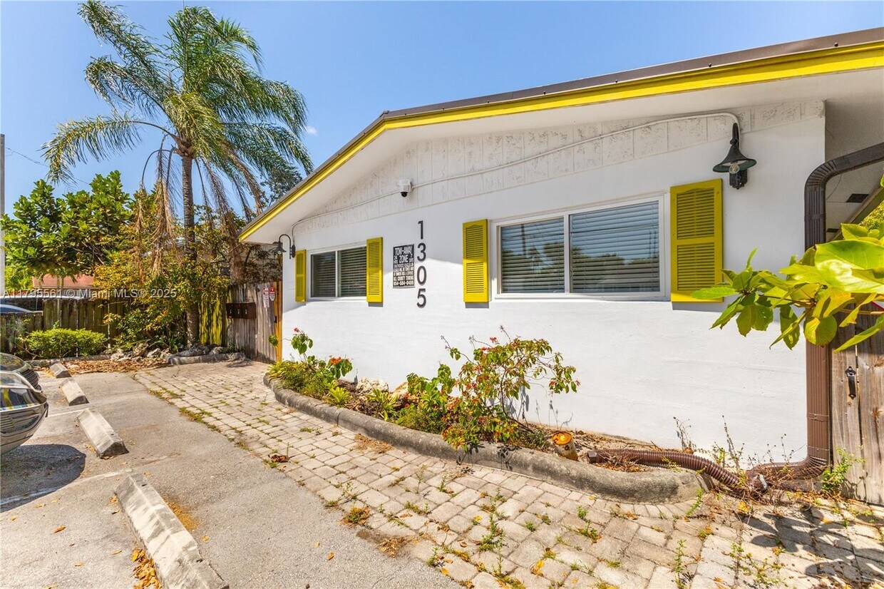 Foto principal - 1305 NE 2nd Ave