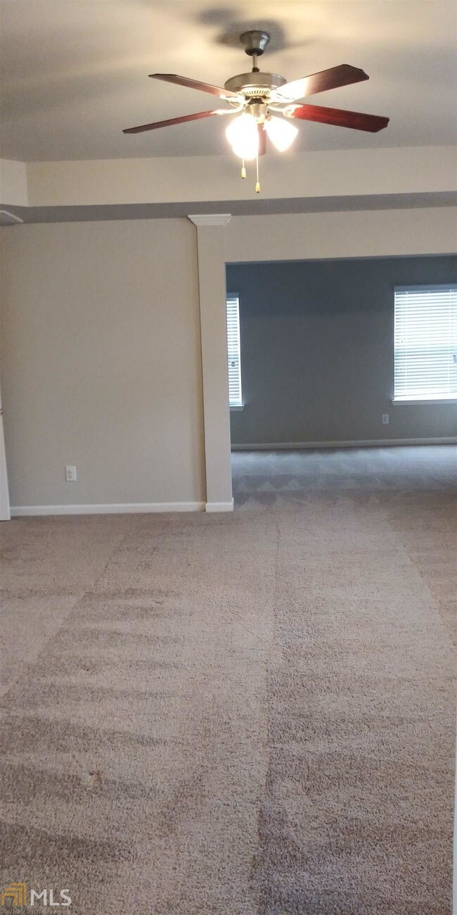Building Photo - 528 Coventry Way