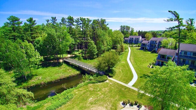 Foto del edificio - 5586 Creeks Crossing