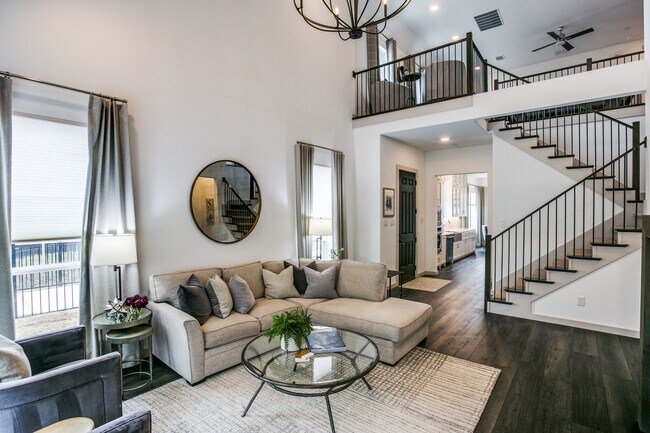 Building Photo - 100 Claire Dr