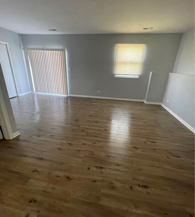 Building Photo - 9616 Marion Ave