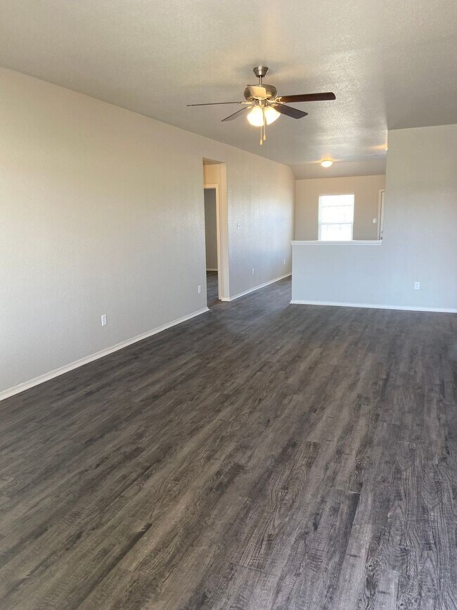 Building Photo - *Pre-leasing* Four Bedroom | Two Bath Home...