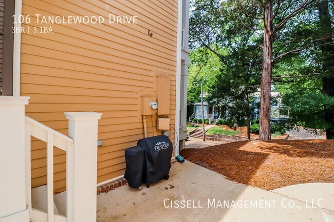 Foto del edificio - 106 Tanglewood Dr