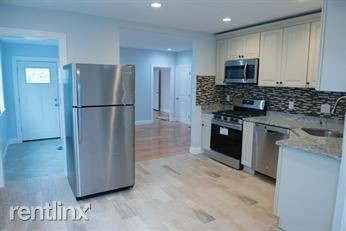 Building Photo - 4 br, 2 bath  - 98 Intervale St