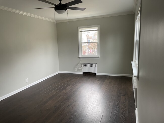 Master Bedroom - 208 Kimball Ave