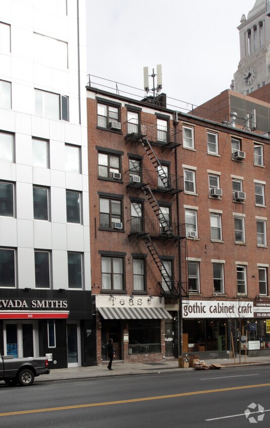 Primary Photo - 102 3rd Ave