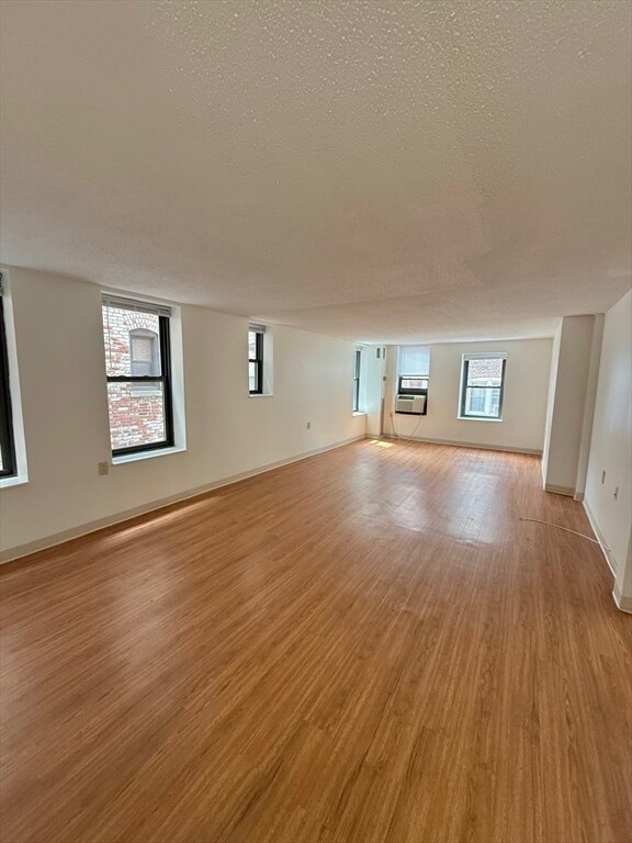 Building Photo - 78 Westland Ave