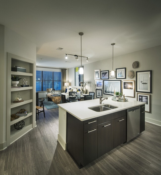 Building Photo - Viridian Design District