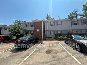 Building Photo - 406 Commons Dr