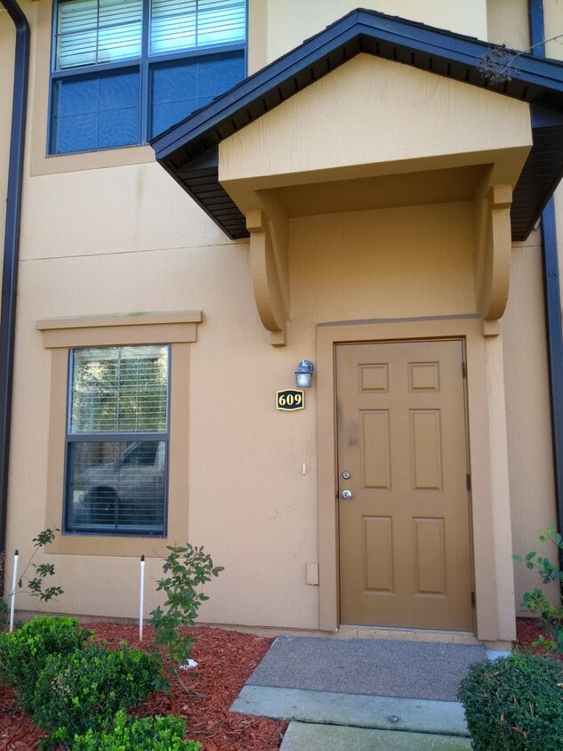 609 Drake Bay Ter, St Augustine, FL 32084 Townhome Rentals in St