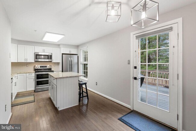 Foto del edificio - 2423 Bolton Ln