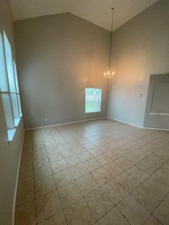 Building Photo - 20911 Southvine Ct
