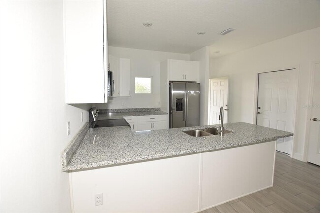 Building Photo - 460 Lake Shore Pkwy