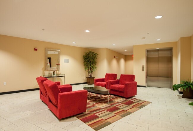 Foto del edificio - 99 Chestnut Hill Ave