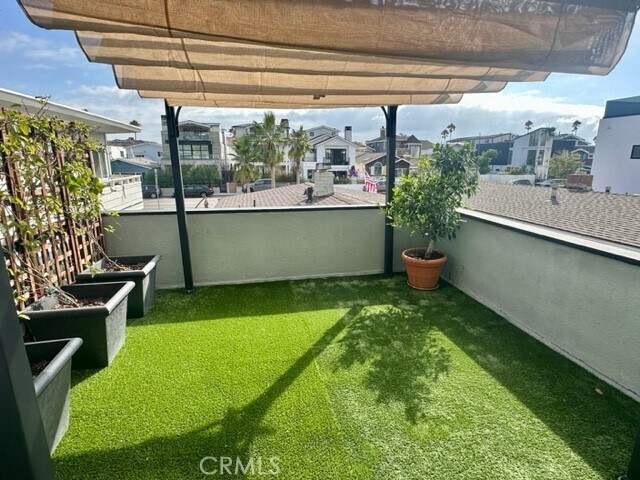 Foto del edificio - 1024 W Balboa Blvd