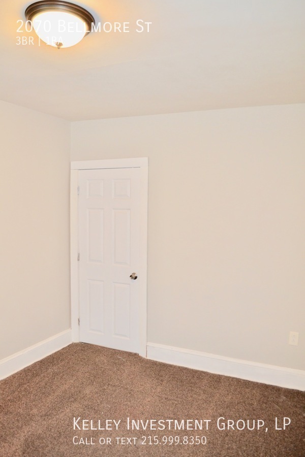 Building Photo - 2070 Bellmore St