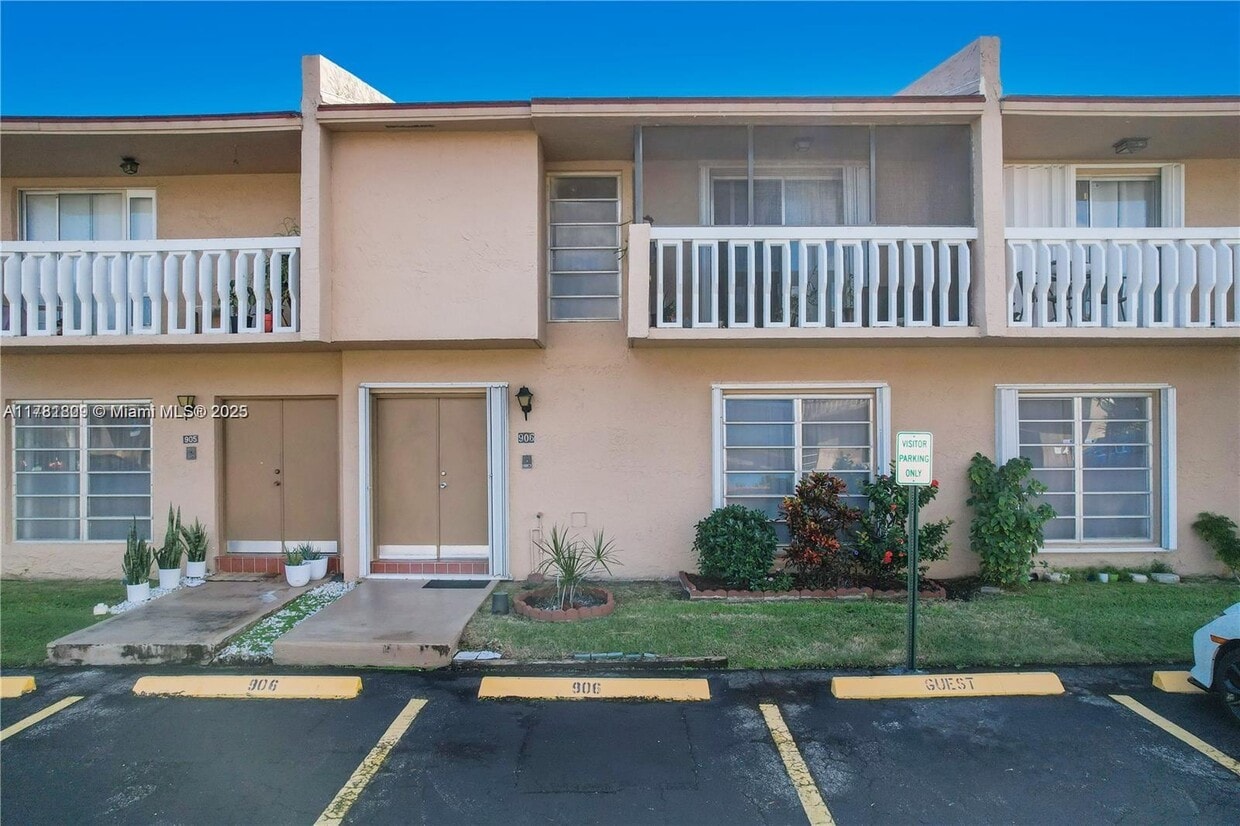 Foto principal - 17190 SW 94th Ave