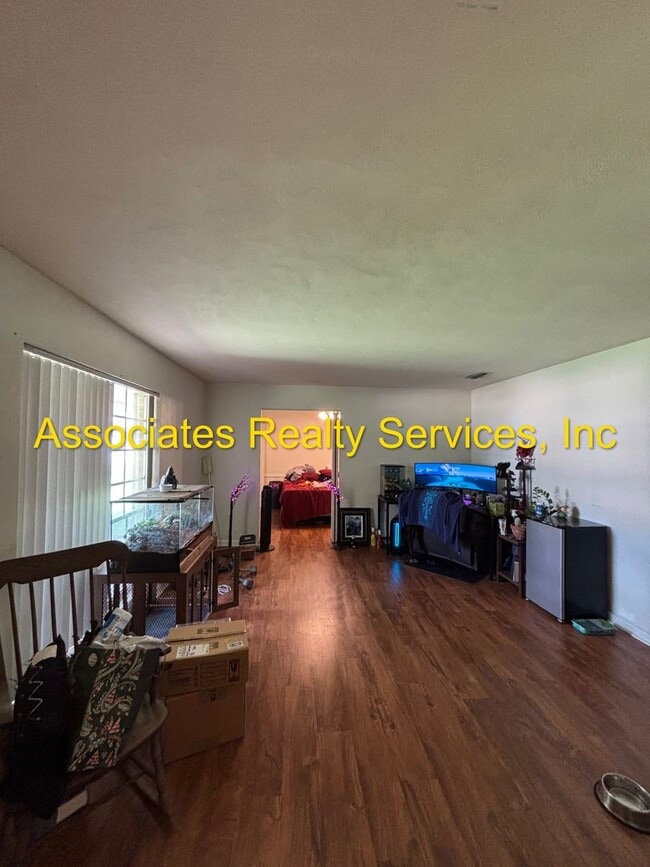Building Photo - 3 Bed/2 Bath Spacious Home in BLACK ACRES!!!