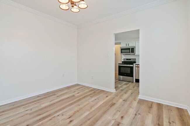 Foto del edificio - 2807 Neeld Ave