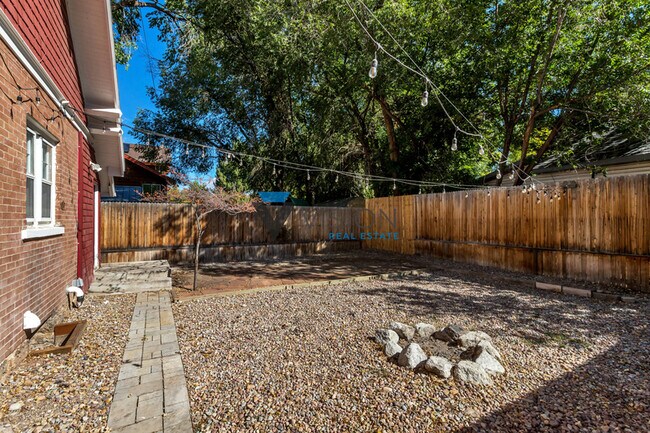 Foto del edificio - 88 W 400 S