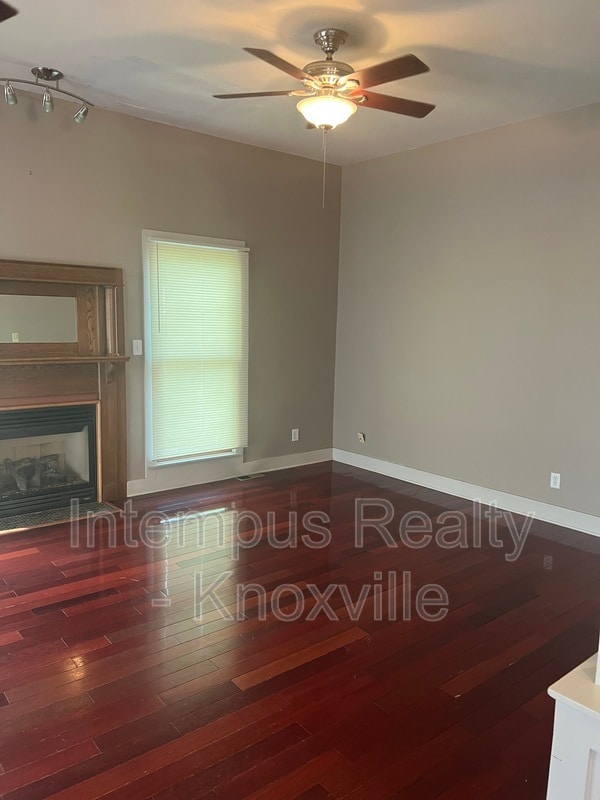 Foto del edificio - 229 Deaderick Ave