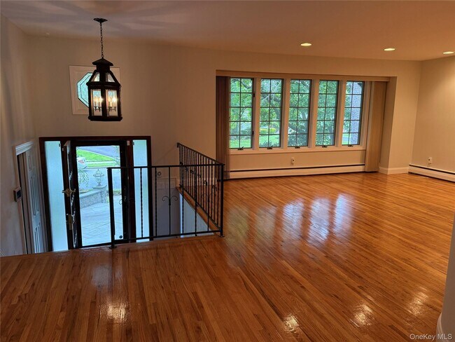 Building Photo - 30 Dogwood Rd