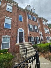 Building Photo - 42843 Richmond Dr