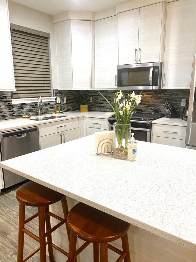 Foto del edificio - 249 E 36th St
